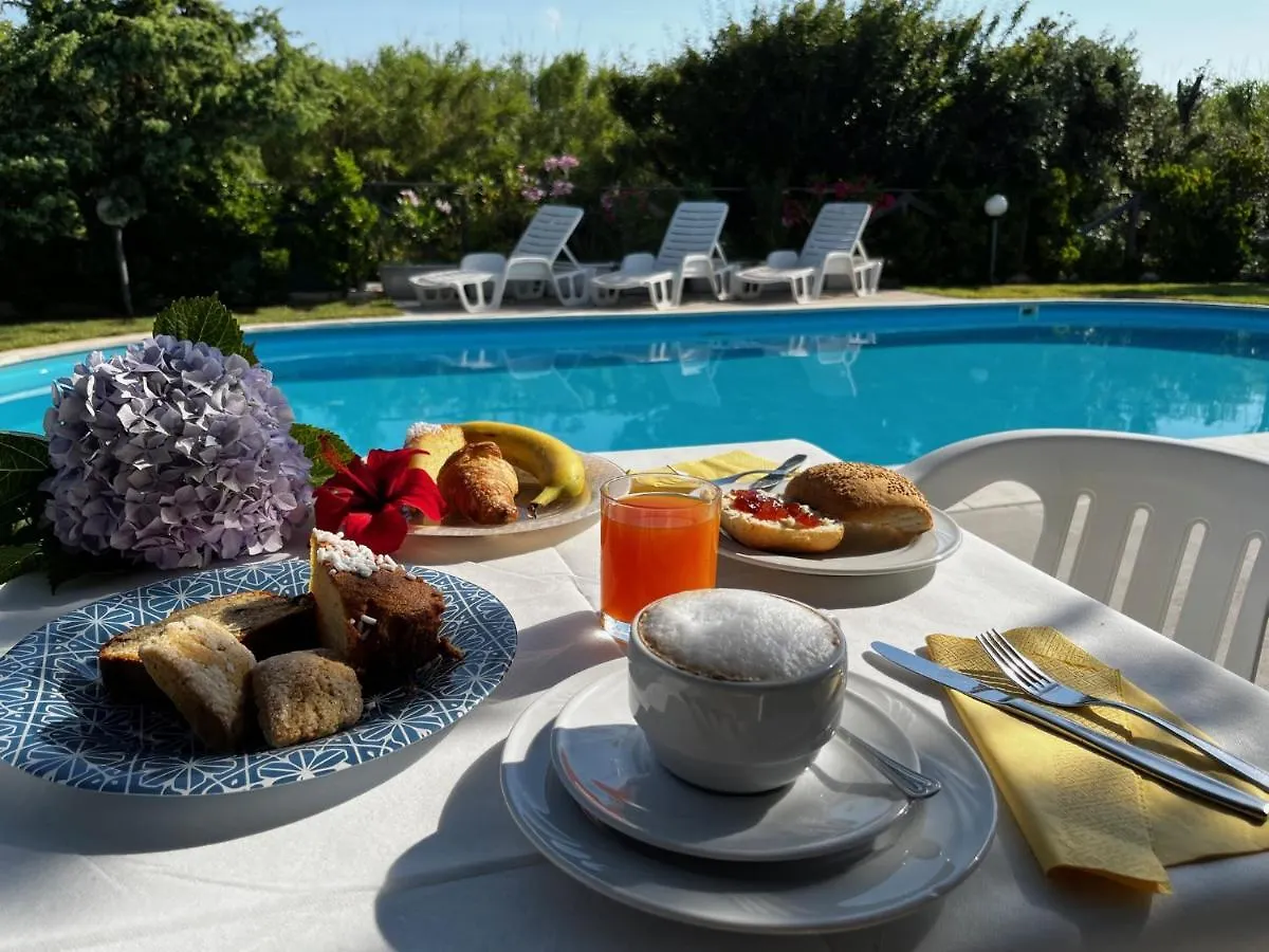 סנטה טרזה גאיורה Hotel Frassetto 3*, סנטה טרזה גאיורה
